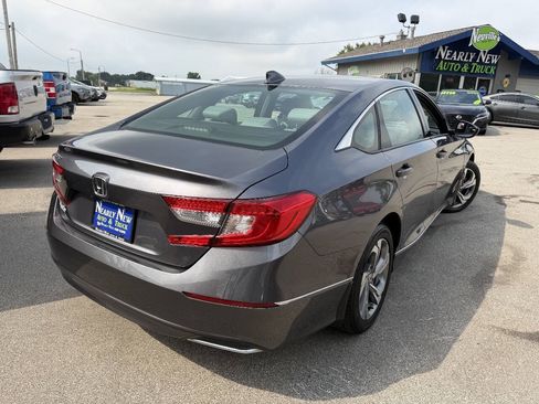 Used 2019 Honda Accord EX image 8