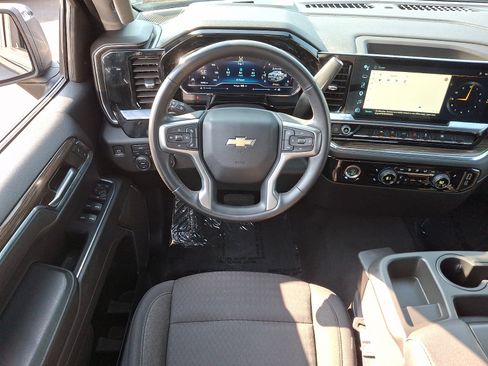 Used 2023 Chevrolet Silverado 1500 LT AWD/4WD image 11