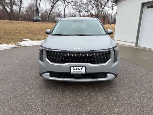 New 2026 Kia Carnival EX image 8