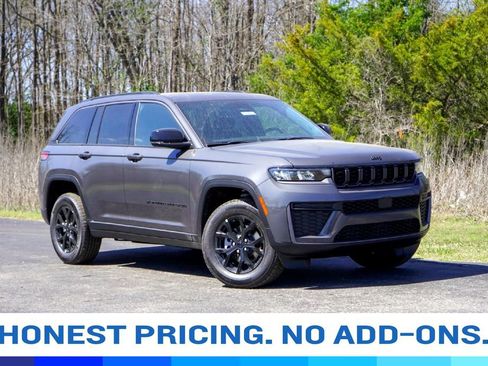 New 2026 Jeep Grand Cherokee Altitude RWD image 1