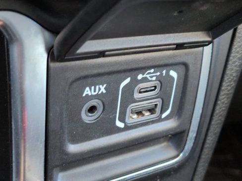 Used 2024 Jeep Gladiator Sport AWD/4WD image 19