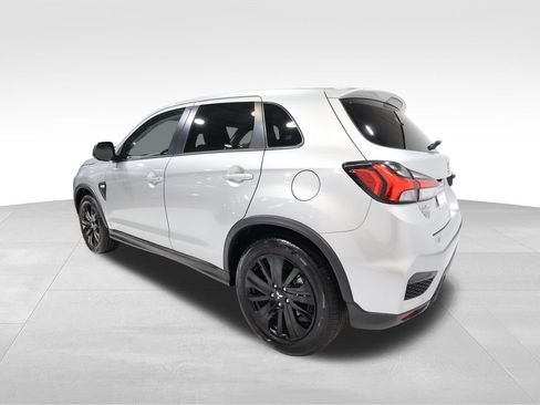 Used 2025 Mitsubishi Outlander Sport ES image 2
