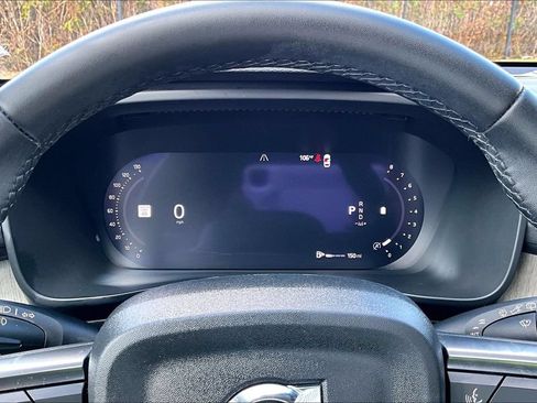 Used 2024 Volvo XC40 B5 Plus w/ Protection Package Premier AWD/4WD image 29