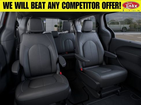 New 2026 Chrysler Pacifica Select w/ S Appearance Package FWD image 16