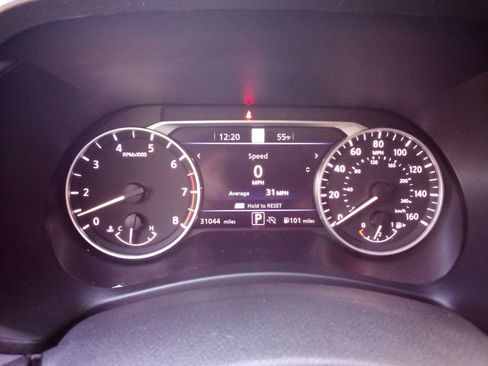 Certified 2025 Nissan Sentra SR image 18