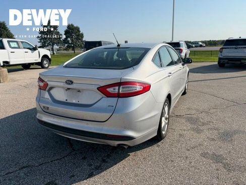 Used 2016 Ford Fusion SE FWD image 13