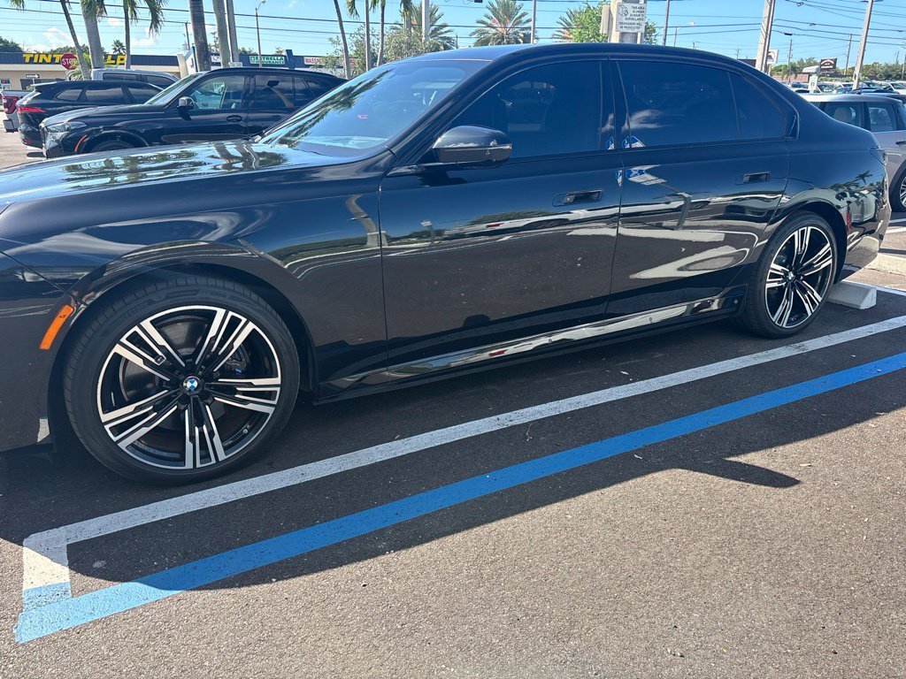 Certified 2024 BMW i7 xDrive60 w/ M Sport Package RWD image 6