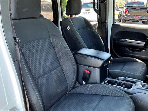 Used 2021 Jeep Wrangler Unlimited Sport image 25