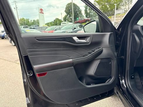Used 2025 Ford Escape ST-Line AWD/4WD image 9