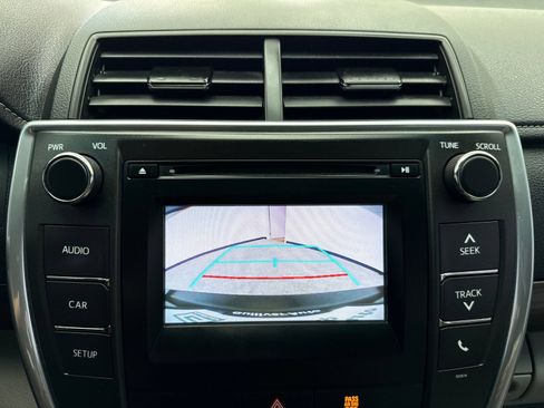 Used 2017 Toyota Camry LE FWD image 28
