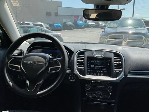 Used 2023 Chrysler 300 Touring w/ Sport Appearance Package RWD image 12