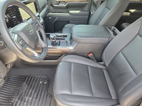 Used 2025 Chevrolet Silverado 1500 RST w/ Convenience Package II AWD/4WD image 14