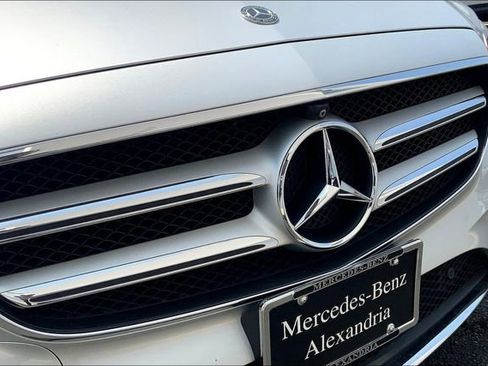 Used 2019 Mercedes-Benz E 300 4MATIC image 27