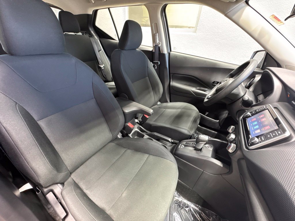 Used 2025 Nissan Kicks Play S FWD image 27