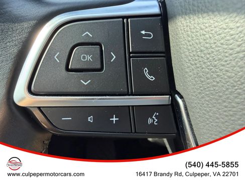 Used 2021 Toyota Highlander XLE FWD image 31