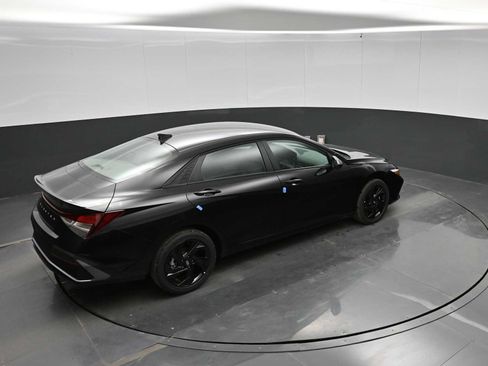 New 2026 Hyundai Elantra Sport FWD image 31