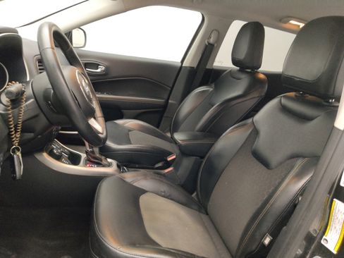 Used 2018 Jeep Compass Latitude w/ Popular Equipment Group image 17