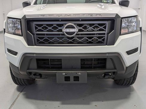 Used 2022 Nissan Frontier S w/ Technology Package image 2