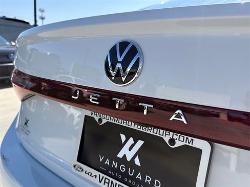New 2026 Volkswagen Jetta SE image 10