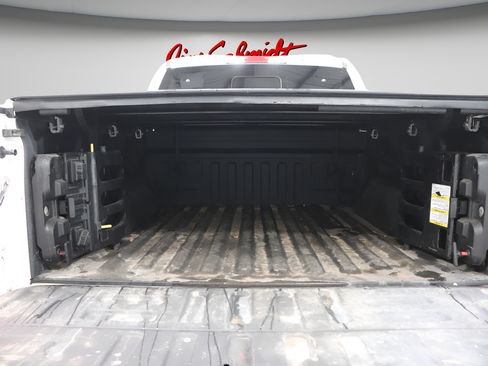 Used 2018 Ford F150 Platinum w/ Technology Package AWD/4WD image 13