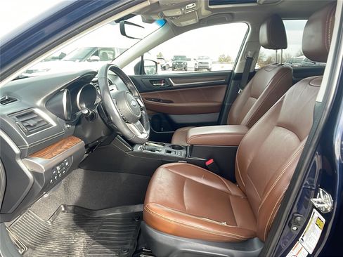 Used 2018 Subaru Outback 3.6R Touring w/ Popular Package #3 image 21