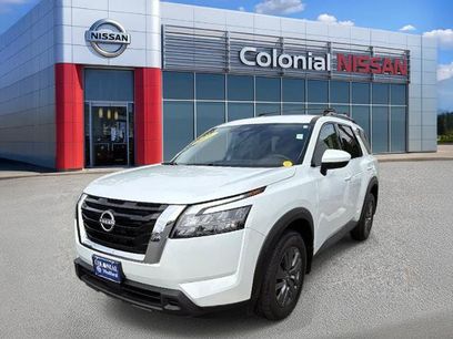 Certified 2025 Nissan Pathfinder SV