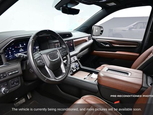 Used 2023 GMC Yukon Denali Ultimate image 5