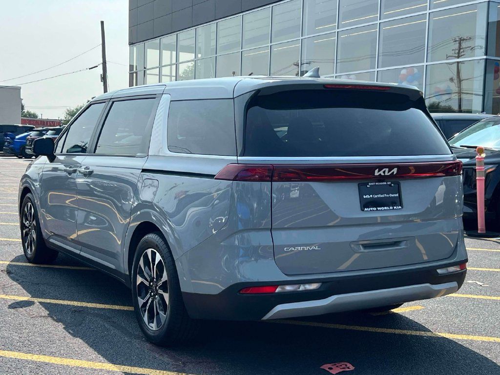 Certified 2023 Kia Carnival EX FWD image 7
