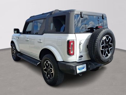 Used 2025 Ford Bronco Outer Banks AWD/4WD image 4