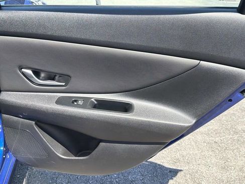 Used 2023 Hyundai Elantra SEL w/ Convenience Package FWD image 11