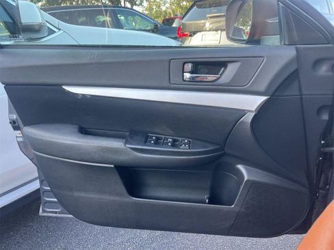 Used 2014 Subaru Outback 2.5i Premium AWD/4WD image 13