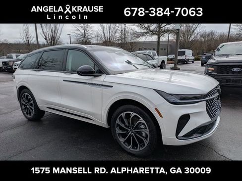 New 2026 Lincoln Nautilus Reserve image 1