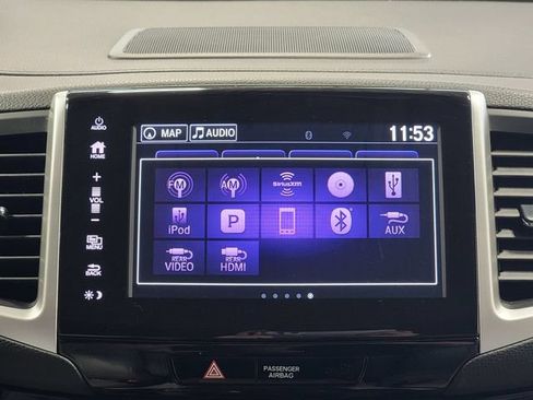 Used 2017 Honda Pilot Touring image 20