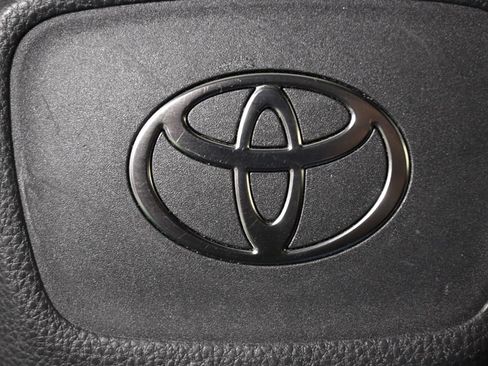 Used 2023 Toyota Prius LE FWD image 35