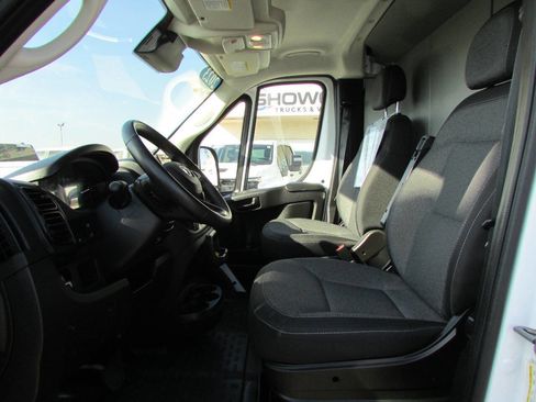 Used 2023 RAM ProMaster 2500 w/ Driver Convenience Group image 14