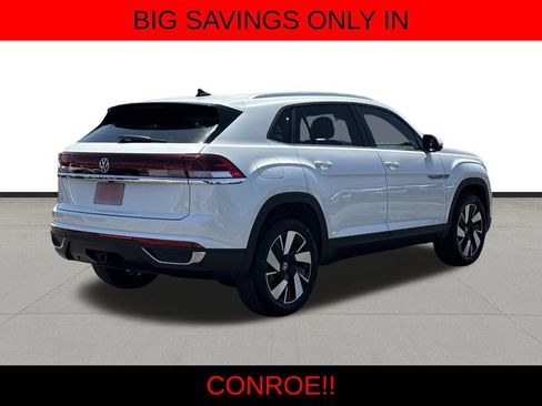 Used 2026 Volkswagen Atlas Cross Sport SE FWD image 5