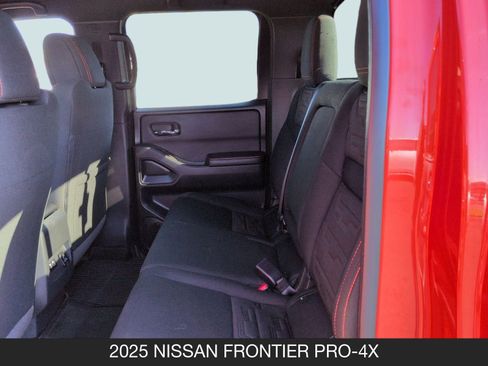 Used 2025 Nissan Frontier PRO-4X w/ Pro Convenience Package image 16