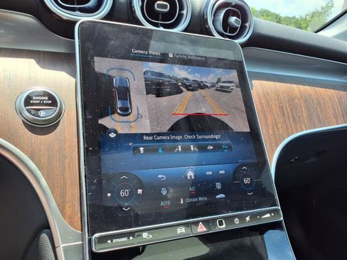 Used 2025 Mercedes-Benz GLC 300 4MATIC image 19