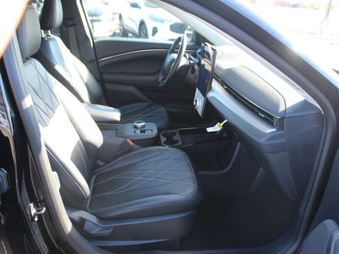 Used 2022 Ford Mustang Mach-E California Route 1 image 12