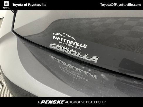 Used 2026 Toyota Corolla XSE FWD image 3