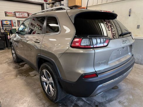 Used 2021 Jeep Cherokee Limited AWD/4WD image 7