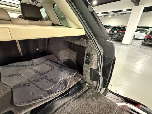 Used 2018 Land Rover Range Rover Long Wheelbase Supercharged image 19