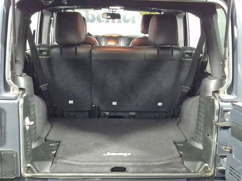 Used 2017 Jeep Wrangler Unlimited Sahara AWD/4WD image 23