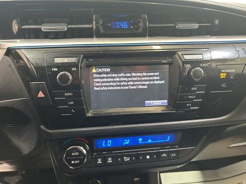 Used 2015 Toyota Corolla S image 27