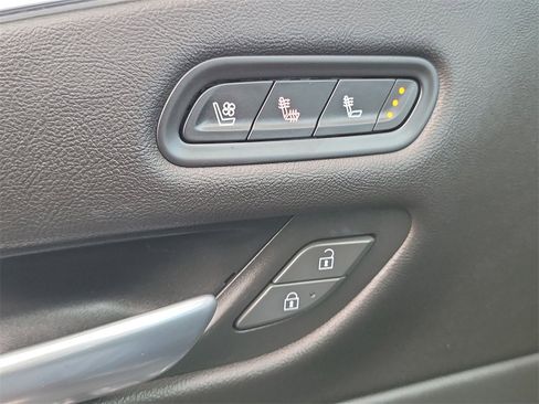 Certified 2023 Cadillac Escalade Sport w/ LPO, ONYX Package image 35