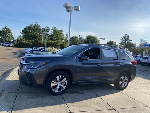 Used 2023 Subaru Ascent Premium w/ Convenience Package AWD/4WD image 6