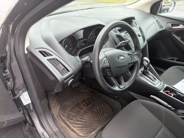 Used 2016 Ford Focus SE FWD image 5