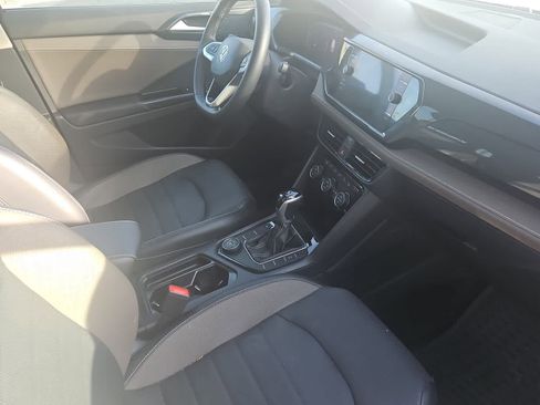 Used 2022 Volkswagen Taos SEL image 13