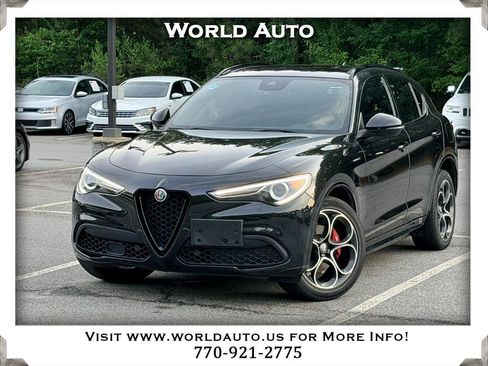 Used 2022 Alfa Romeo Stelvio Veloce AWD/4WD image 1