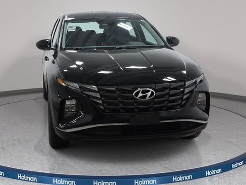 Used 2023 Hyundai Tucson SE AWD/4WD image 3